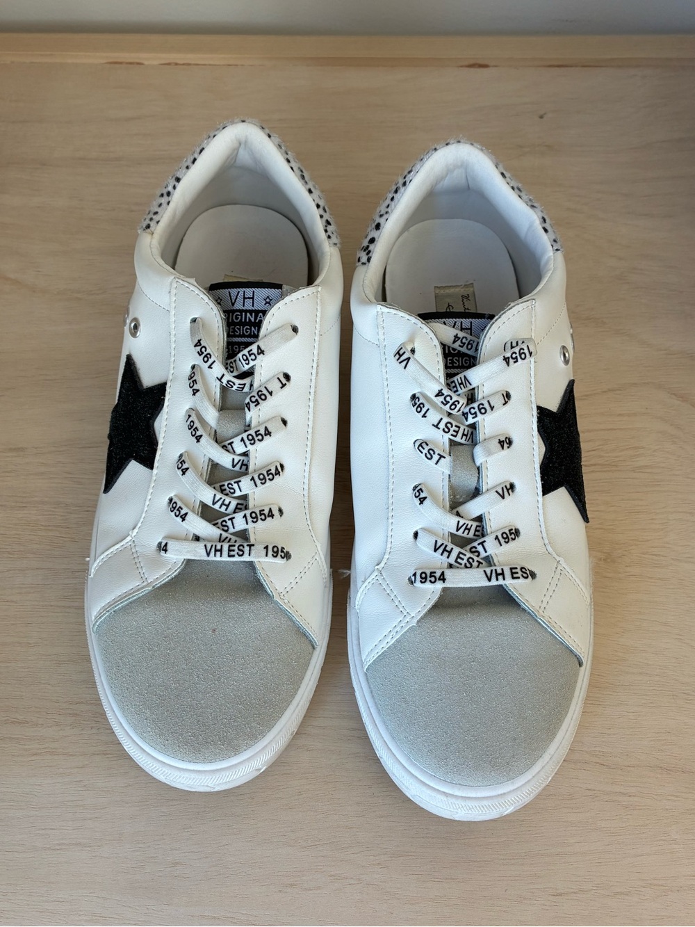 Vintage Havana Carla Sneakers
Women's 11 White Black Star
Cheetah Print - Picture 2 of 7